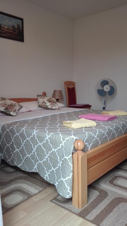 Guest House Adrijana Seliste Dreznicko Exterior photo