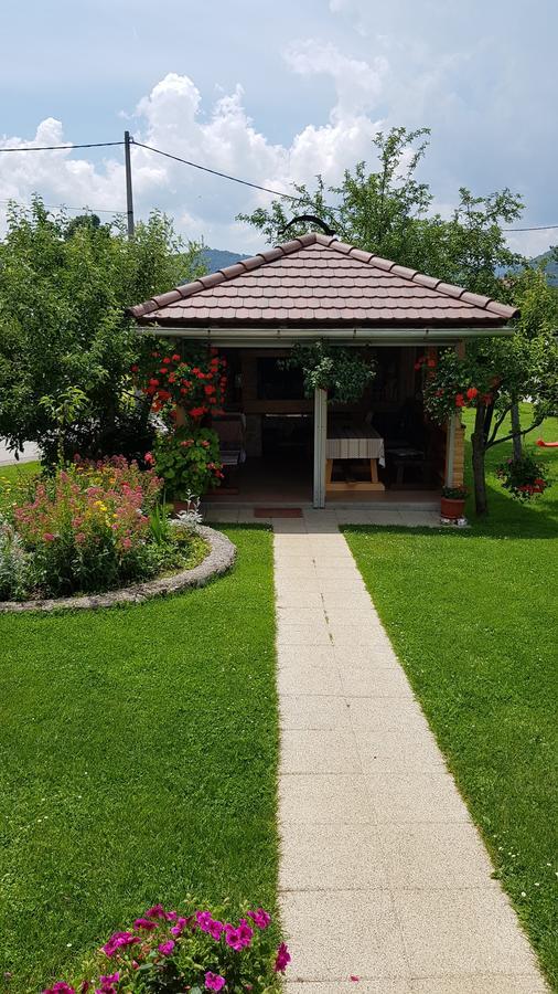 Guest House Adrijana Seliste Dreznicko Exterior photo